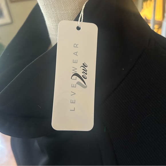 NWT Advance by Verve Black Sweatshirt Funnel Neck M Sporty Activewear Ribbed - Picture 9 of 15